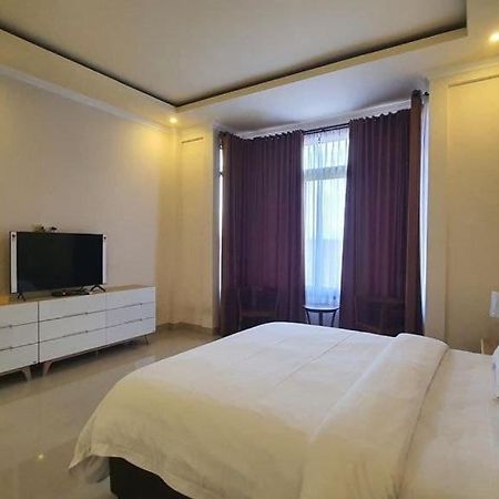 Grand Puri Hotel Batununggul エクステリア 写真