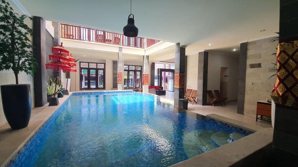 Grand Puri Hotel Batununggul エクステリア 写真